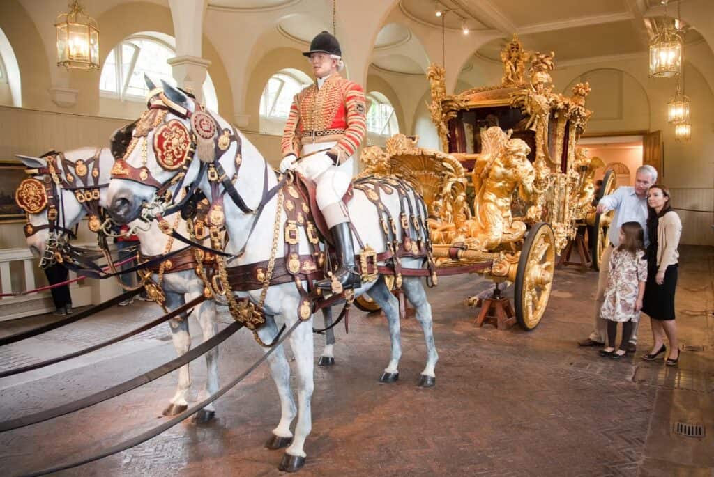 Visite des écuries royales