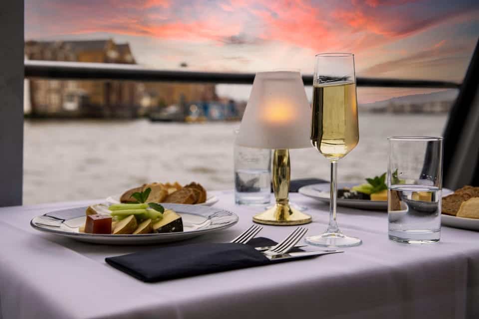Dîner-croisière sur la Tamise