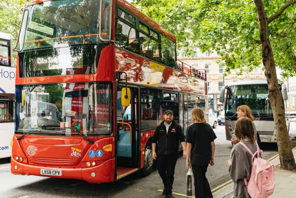 Bus à arrêts multiples