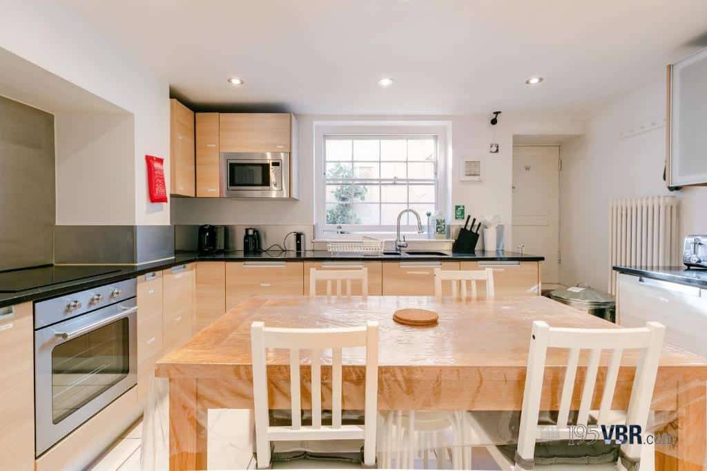 193VBR with shared bathrooms westminster