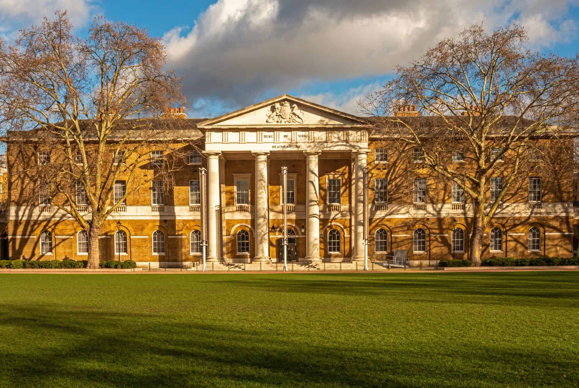 saatchi gallery