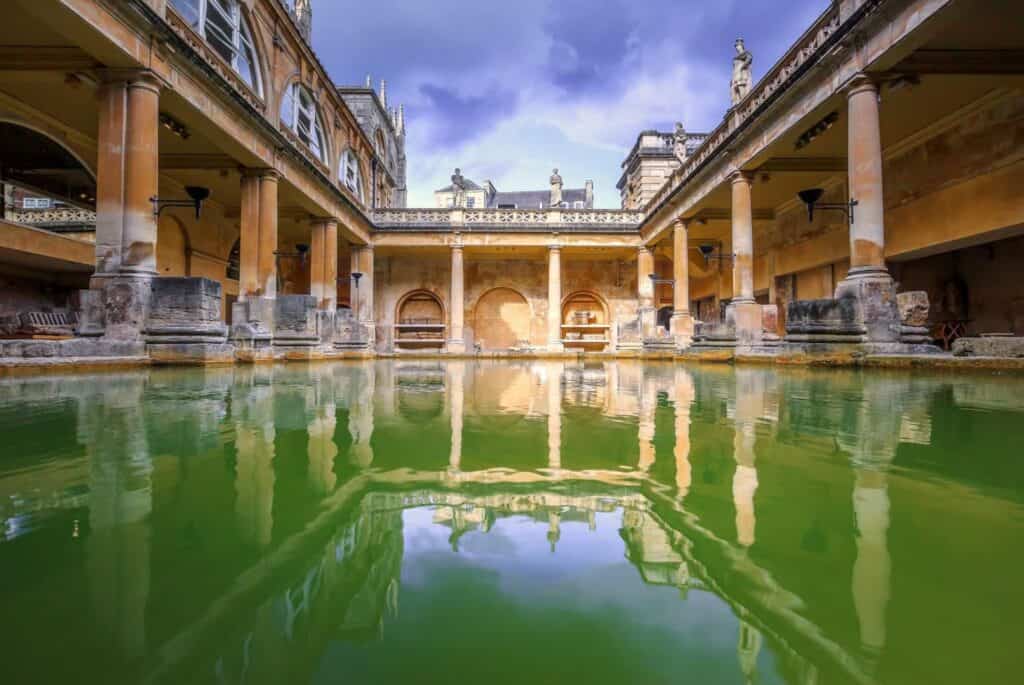 Visite d'une jounée du château de Windsor, de Stonehenge et de Bath