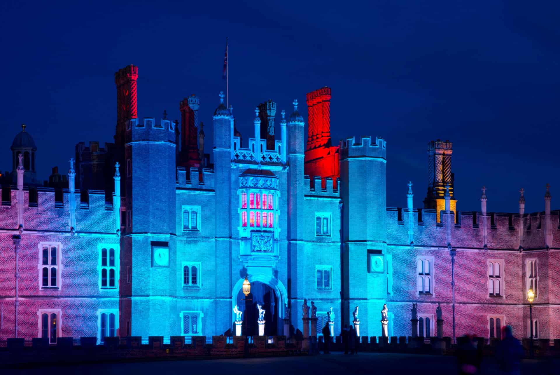 hampton court palace spectacle lumieres