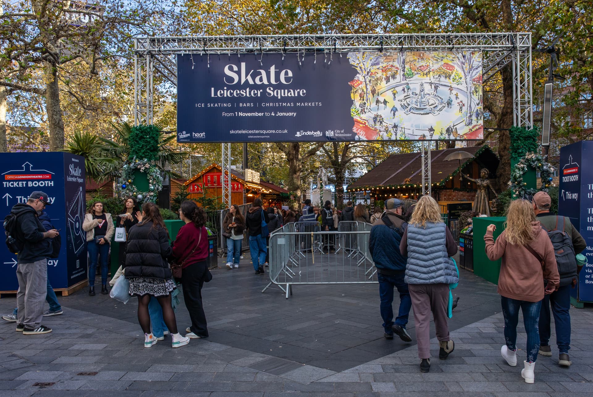 entrée de la patinoire Skate Leicester Square