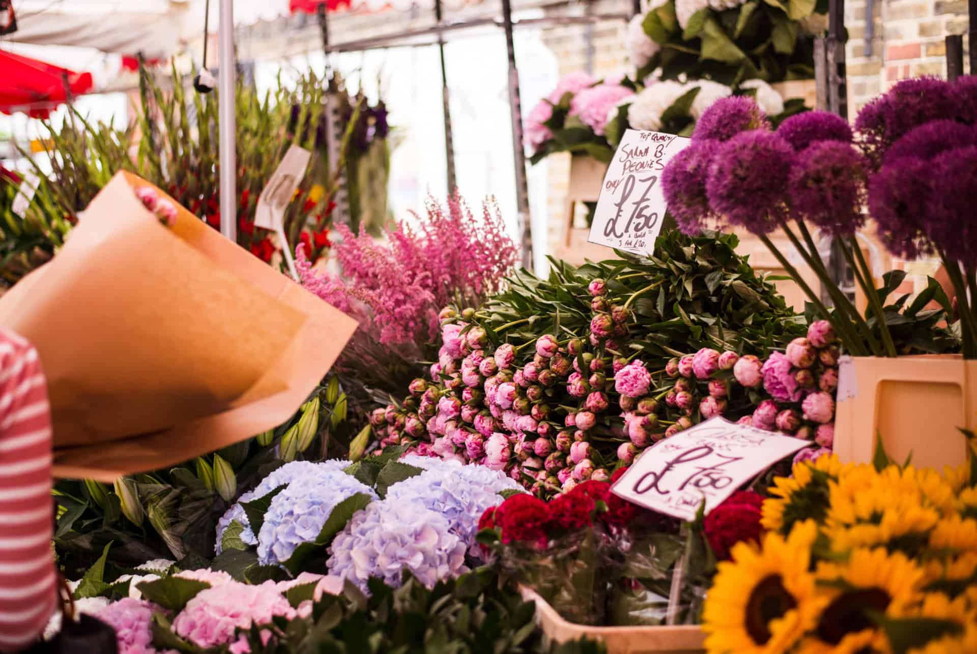 flower market colombia road