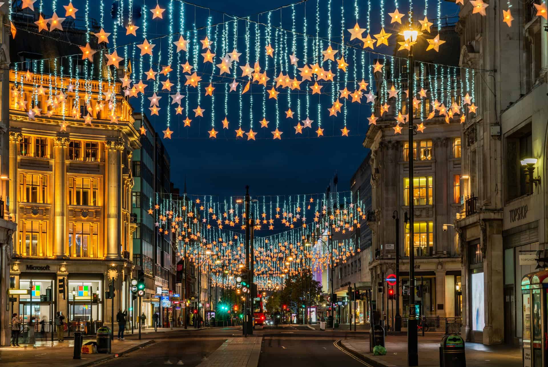 les premieres decorations de noel sur oxford street