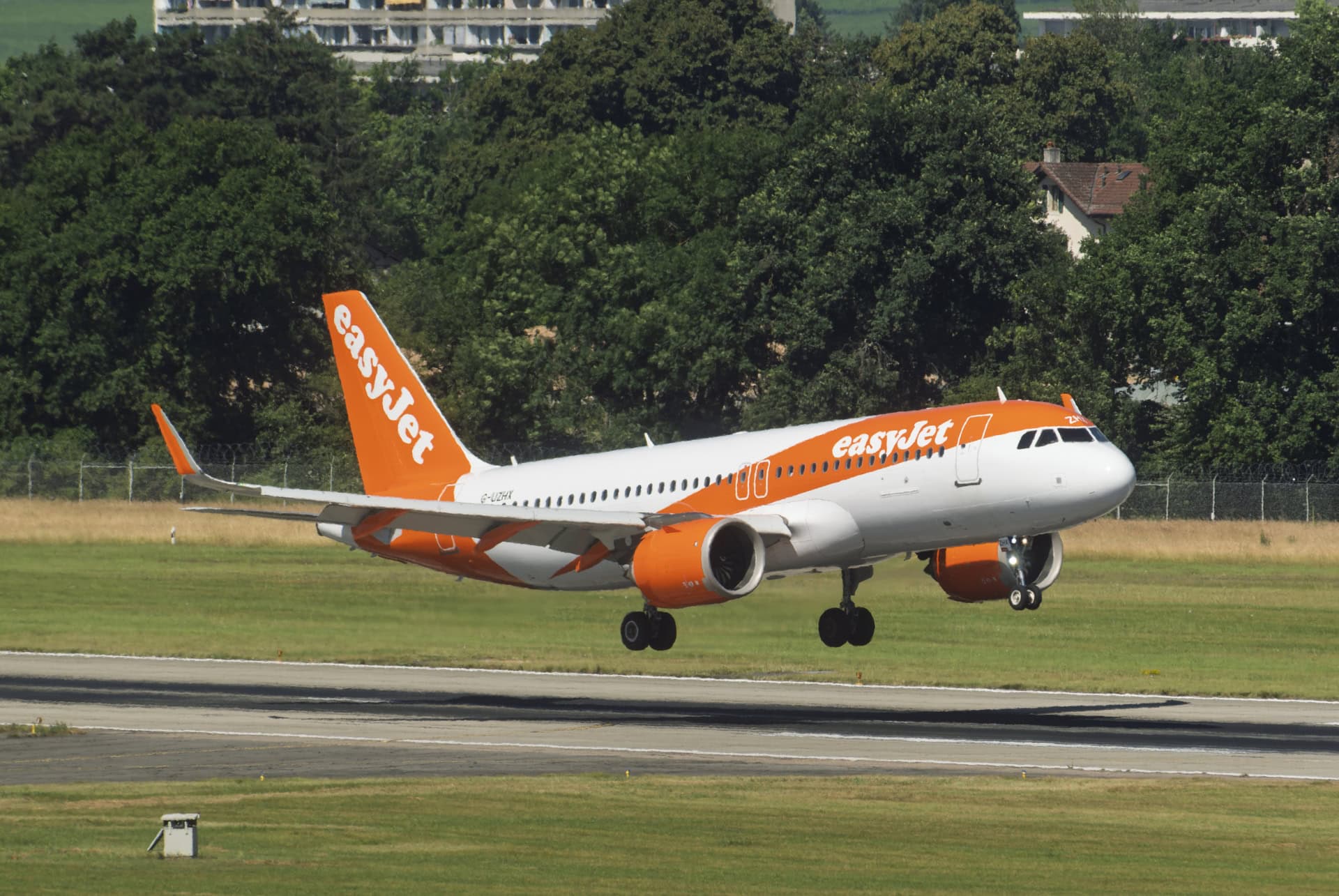 avion de la compagnie low cost easyjet