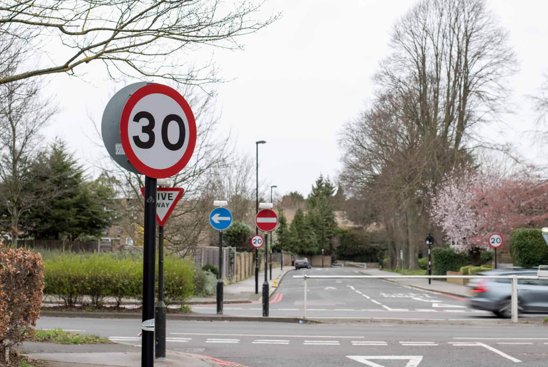 panneau de circulation en angleterre