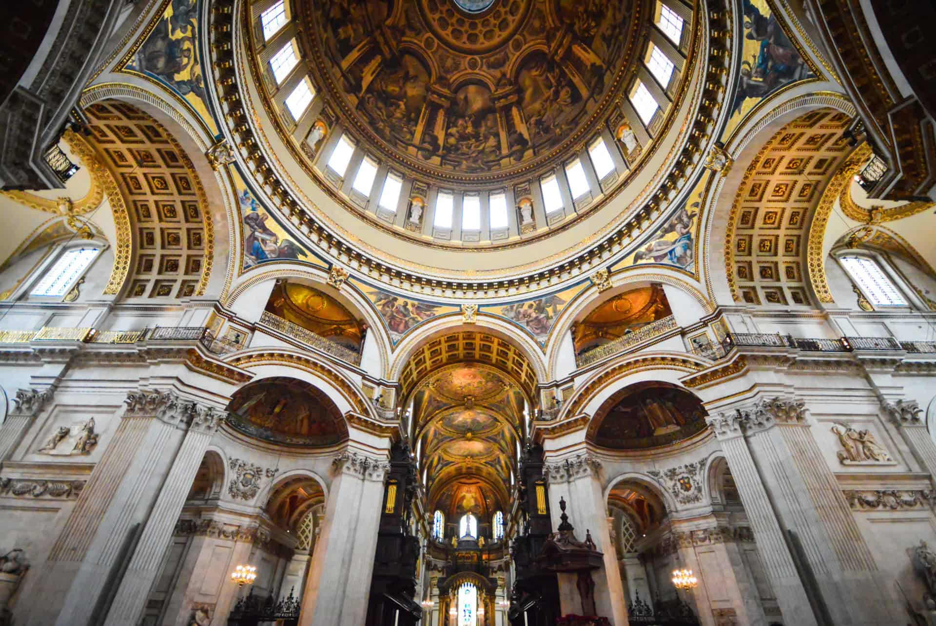 plafond du dome depuis interieur