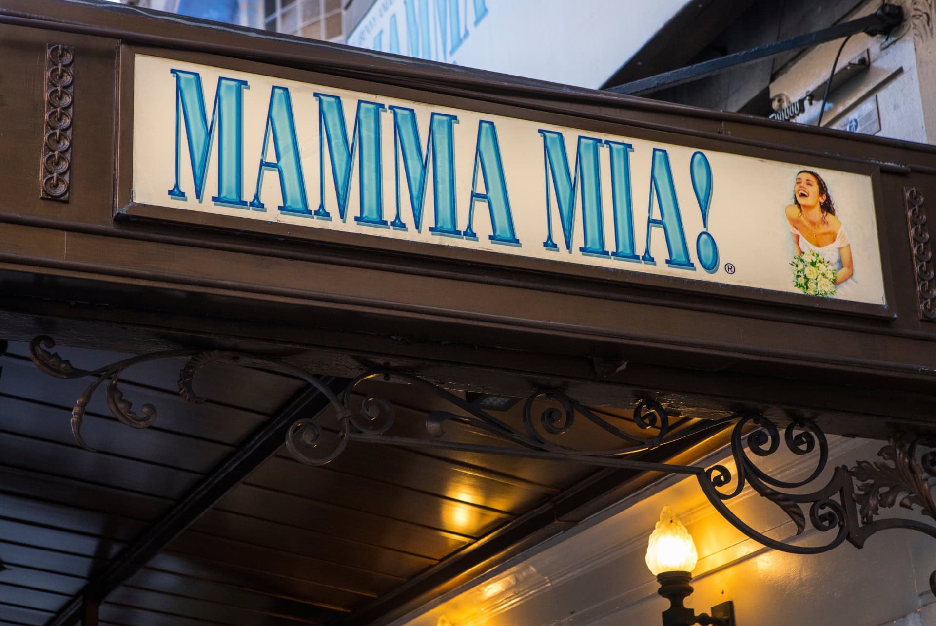 west end mamma mia