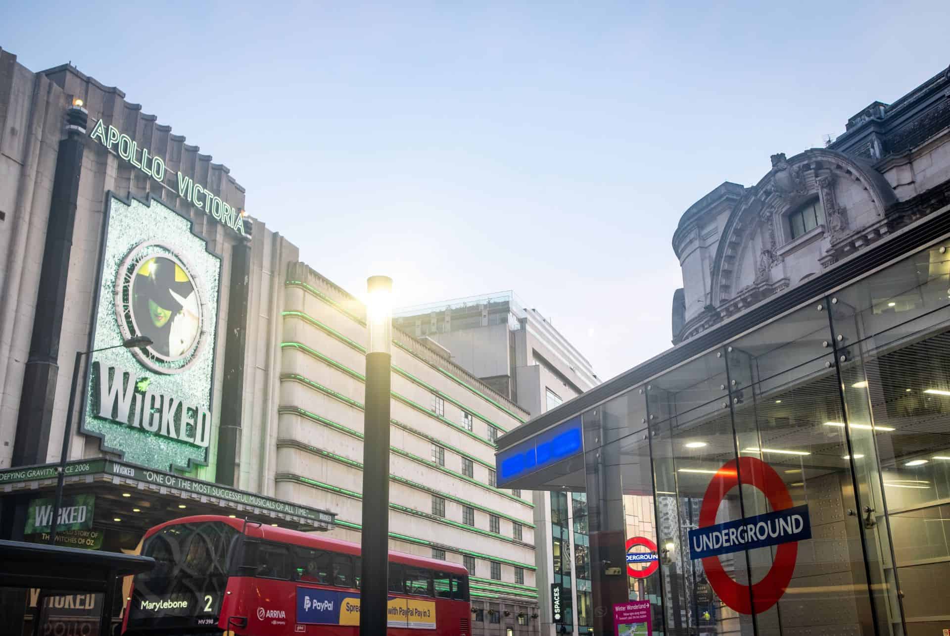 comment se rendre au theatre apollo victoria