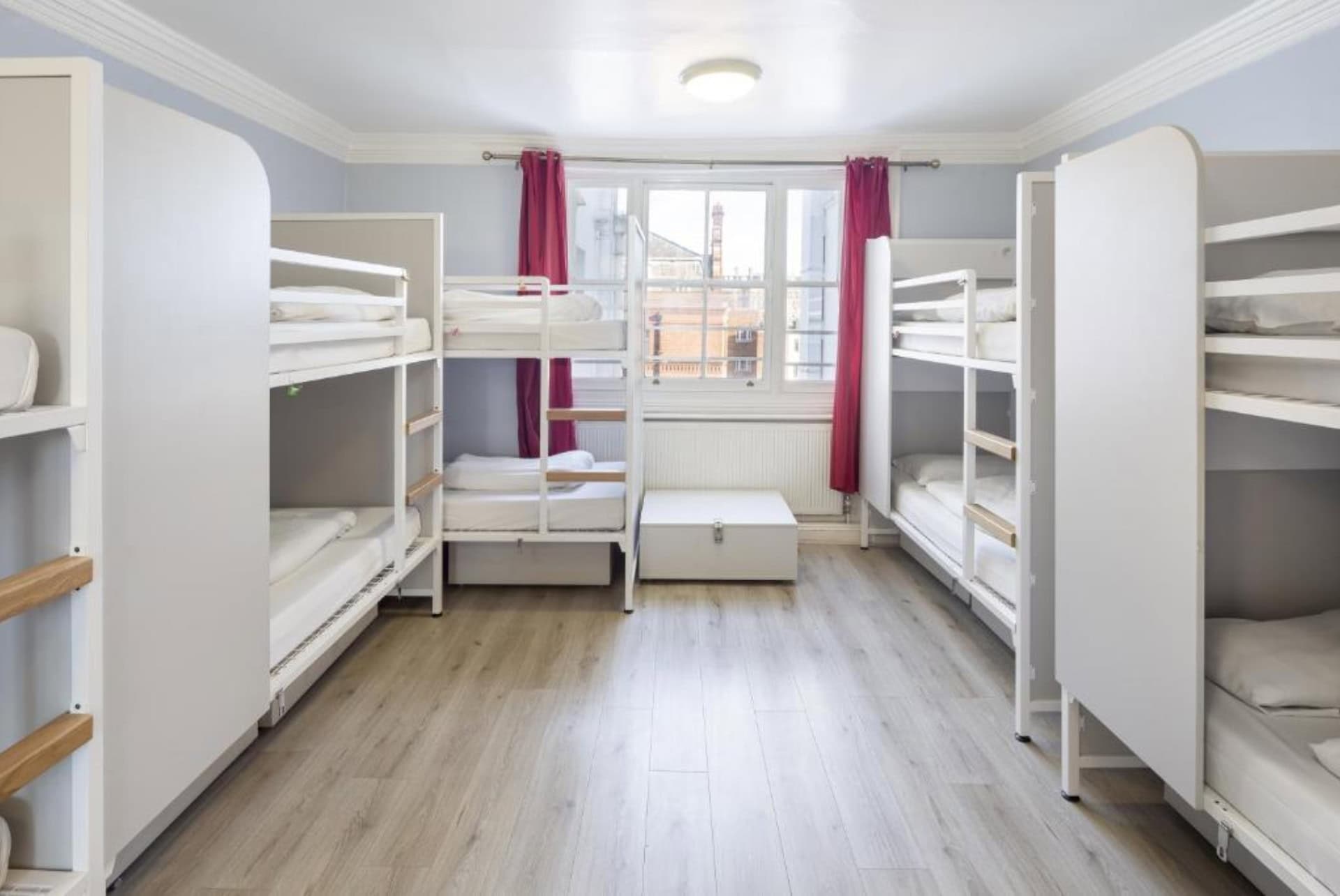 astor hyde park hostel