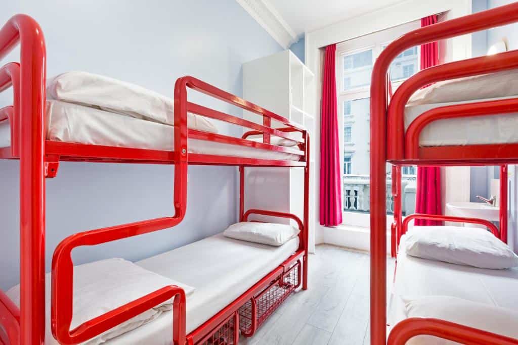 astor victoria hostel