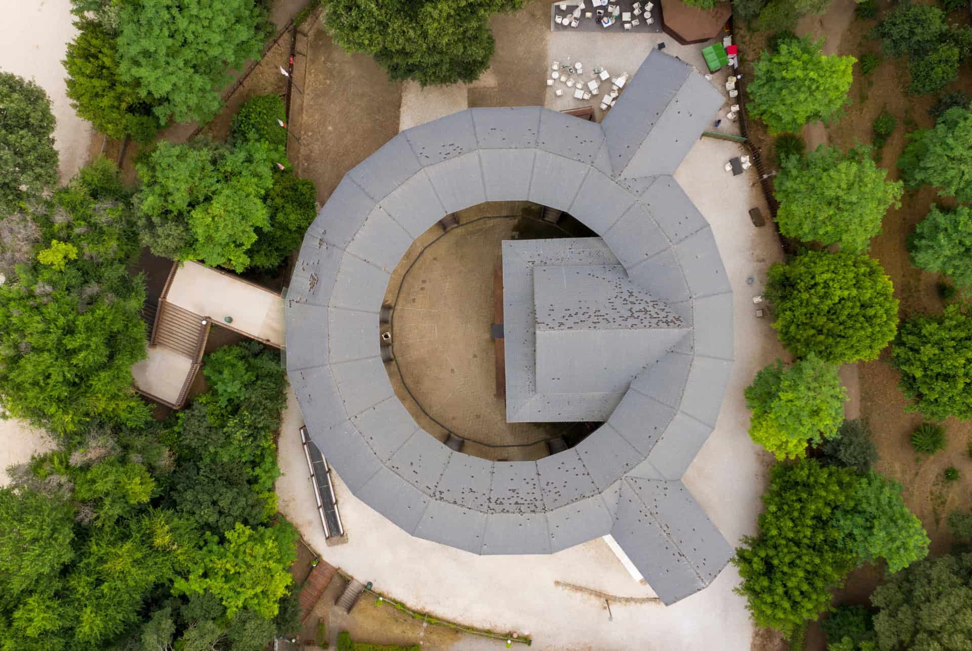 vue aerienne globe theatre