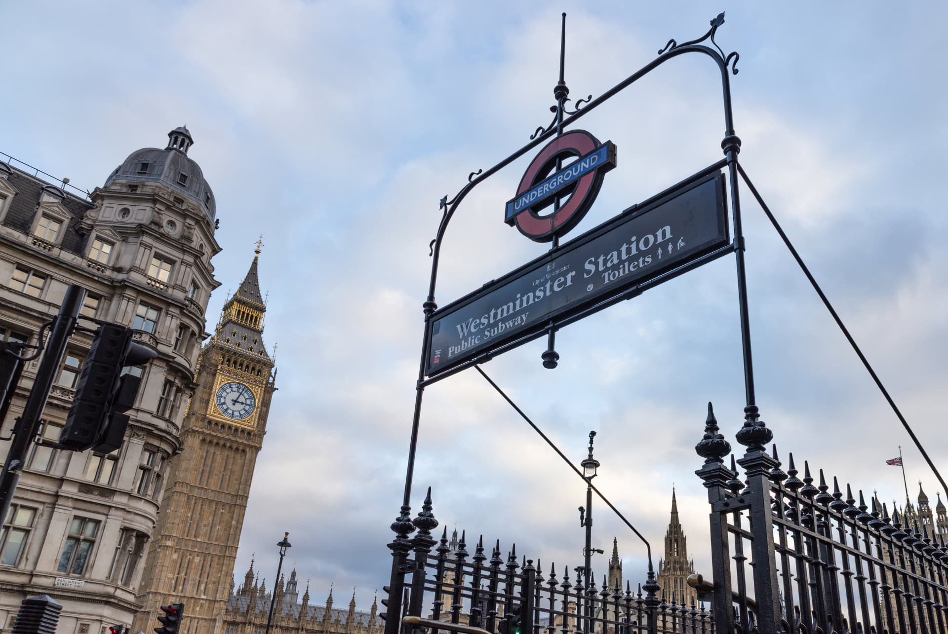 westminster tube station